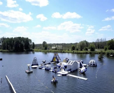 多伦多两个水上充气乐园介绍